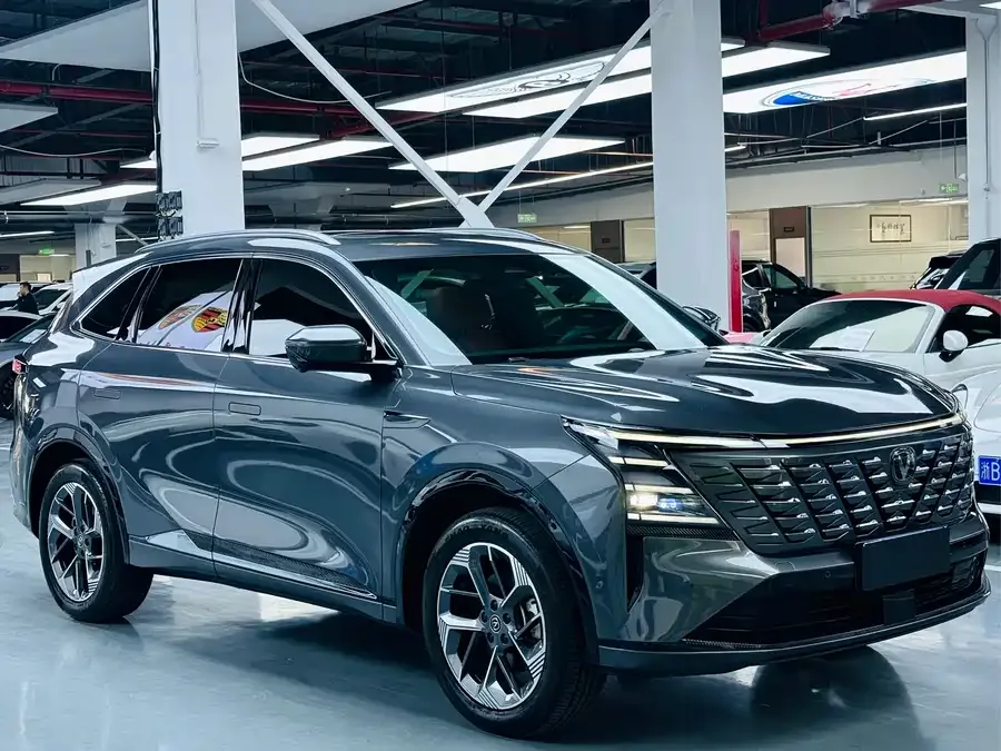 Changan CS75PLUS Changan CS75PLUS 2025 fourth-generation 1.5T New Blue Whale Smart Flagship Edition 2024 — миниатюра 3
