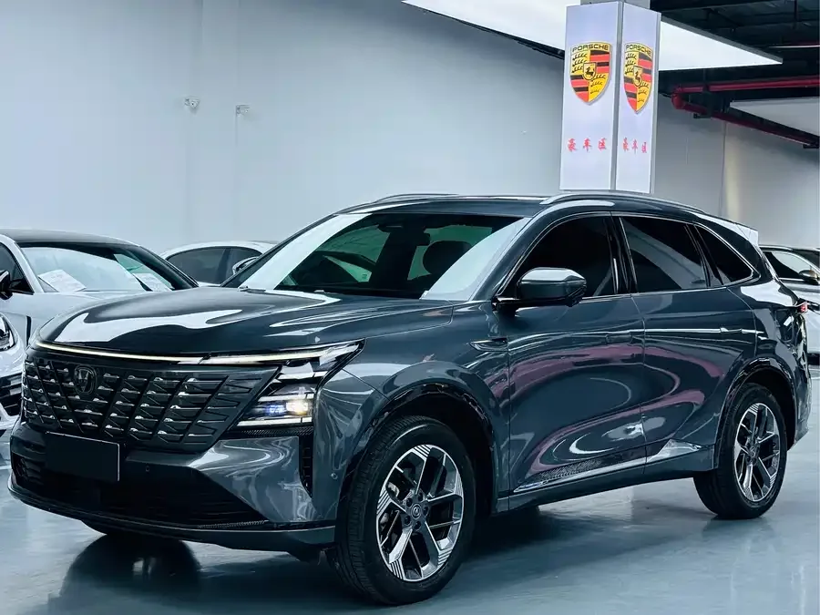 Changan CS75PLUS Changan CS75PLUS 2025 fourth-generation 1.5T New Blue Whale Smart Flagship Edition 2024 — фото 1, купить с доставкой в Москву