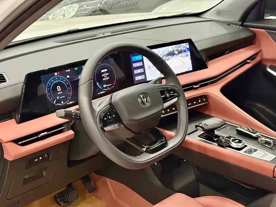 Changan CS75PLUS Changan CS75PLUS 2025 Third Generation Champion Edition 1.5T Sporty Model 2025 — миниатюра 2