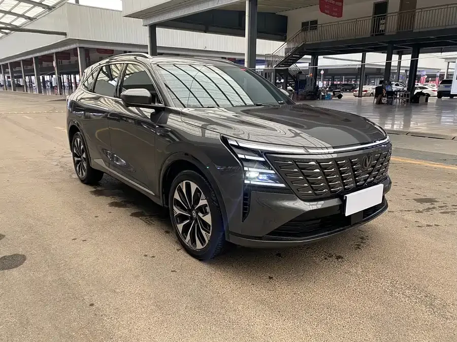Changan CS75PLUS Changan CS75PLUS 2025 Fourth Generation Ultra 2.0T New Blue Whale Cloud Edition 2025 — миниатюра 3