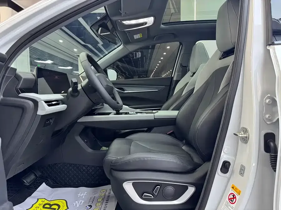 Changan CS75PLUS Changan CS75PLUS 2025 Third Generation Champion Edition 1.5T Sporty Model 2025 — миниатюра 4