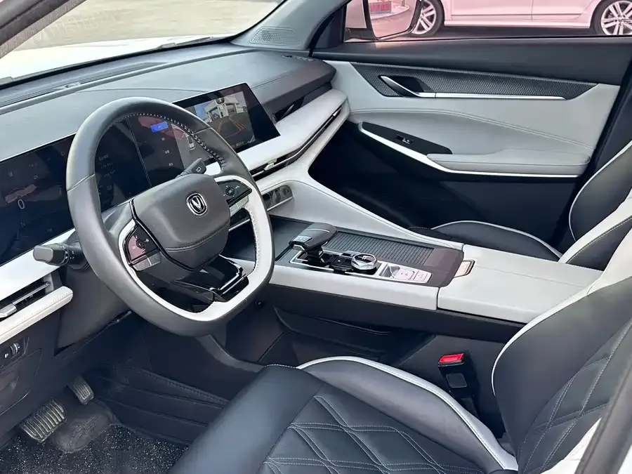 Changan CS75PLUS Changan CS75PLUS 2024 Third Generation Champion Edition 1.5T Intelligent Driving Leader 2024 — миниатюра 2