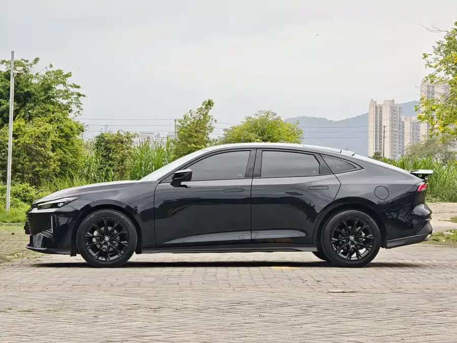 Changan UNI-V Changan UNI-V 2024 1.5T premium model 2024 — миниатюра 5