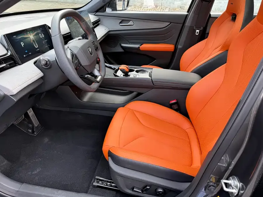 Changan UNI-V Changan UNI-V 2025 third-generation 2.0T JinQing model 2026 — миниатюра 2