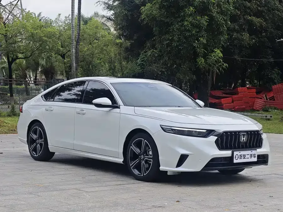Honda Inspire Insignia 2025 260TURBO Fine Edition 2025 — миниатюра 3