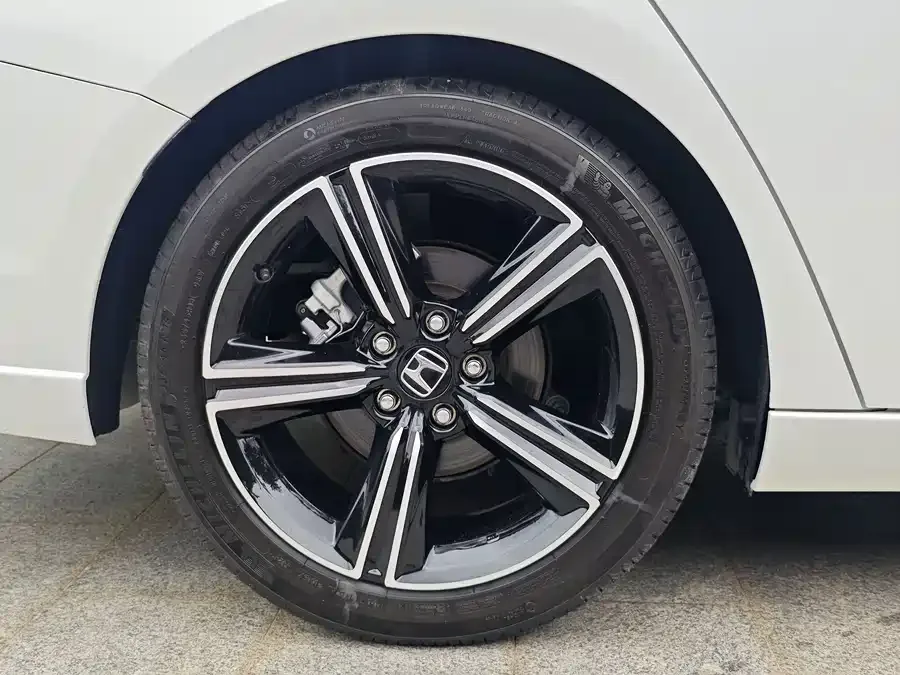 Honda Inspire Insignia 2025 260TURBO Fine Edition 2025 — миниатюра 5