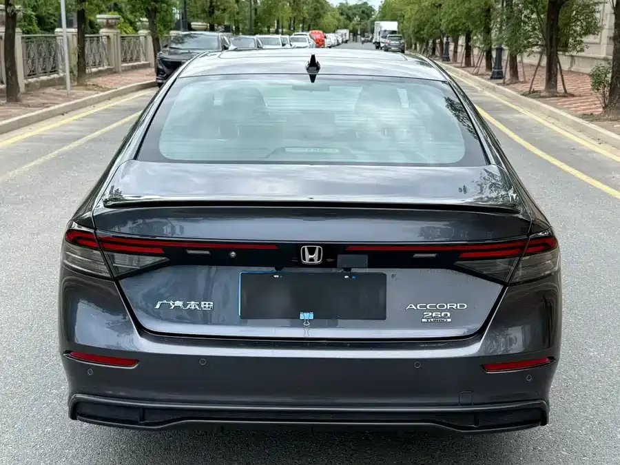 Honda Accord Accord 2023 260TURBO Flagship Edition 2023 — миниатюра 3