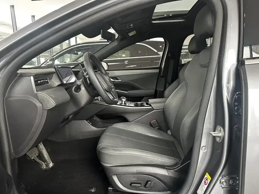 BYD Qin PLUS Qin PLUS 2025 DM-i Intelligent Driving Edition 120KM Beyond Edition 2025 — миниатюра 3