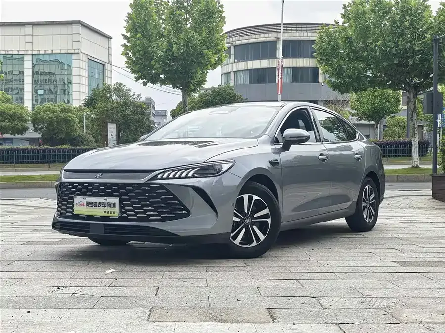 BYD Qin PLUS Qin PLUS 2025 DM-i Intelligent Driving Edition 55KM Beyond Edition 2025 — фото 1, купить с доставкой в Москву