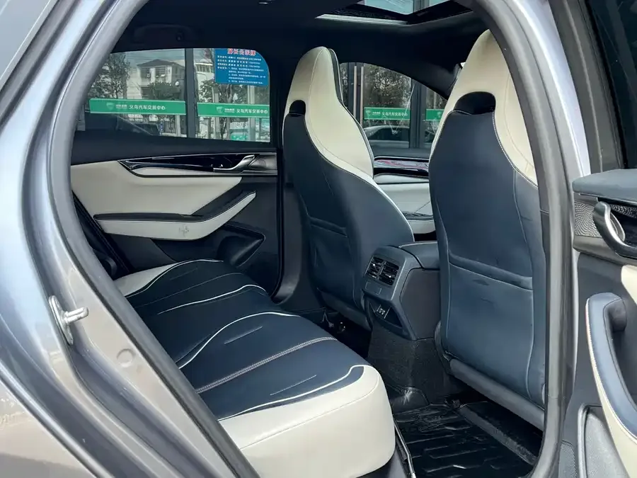 BYD Qin PLUS Qin PLUS 2021 EV 400KM Luxury Edition 2022 — миниатюра 3