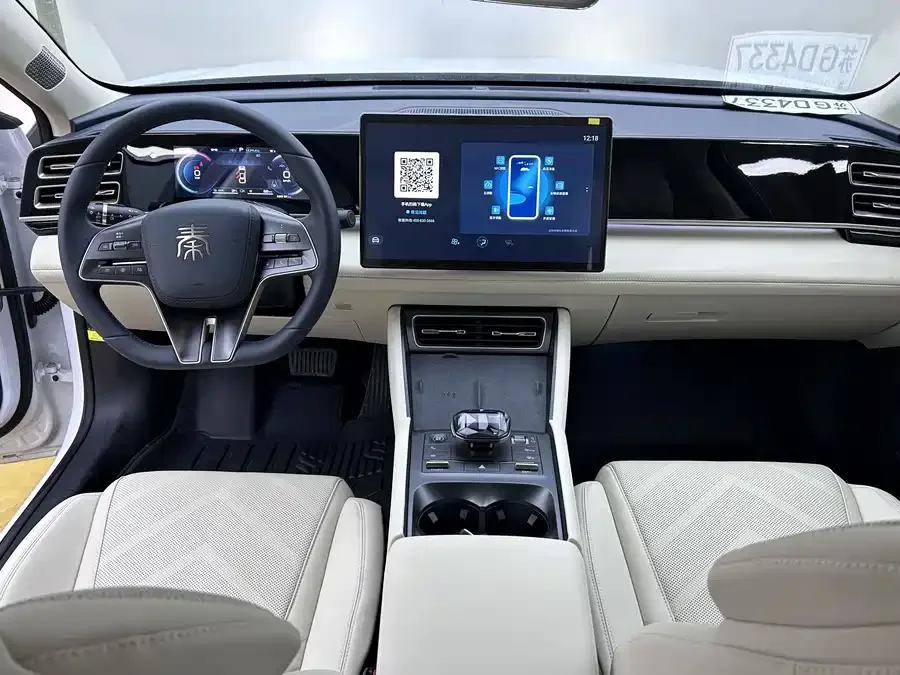 BYD Qin PLUS Qin PLUS 2024 Honor Edition DM-i 120KM Excellence Edition 2026 — миниатюра 2