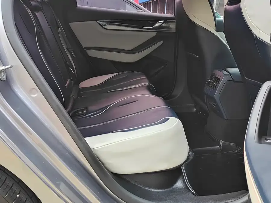 BYD Qin PLUS Qin PLUS 2021 EV 500KM Luxury Edition 2022 — миниатюра 3