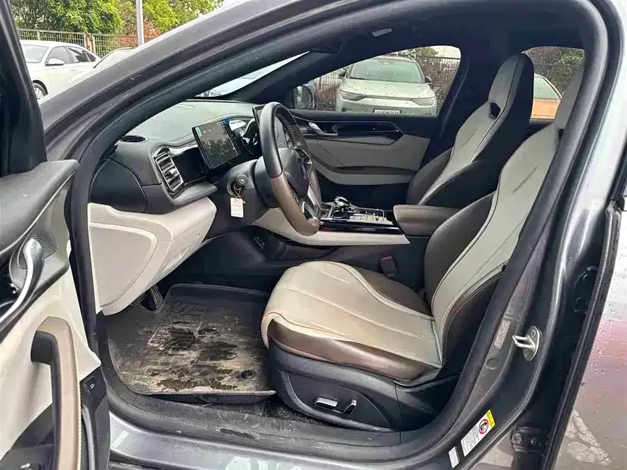 BYD Qin PLUS Qin PLUS 2024 Honor Edition DM-i 120KM Excellence Edition 2024 — миниатюра 2