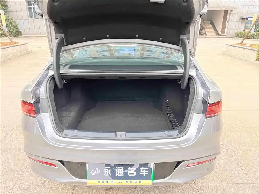 BYD Qin PLUS Qin PLUS 2024 Honor Edition DM-i 120KM Excellence Edition 2024 — миниатюра 4