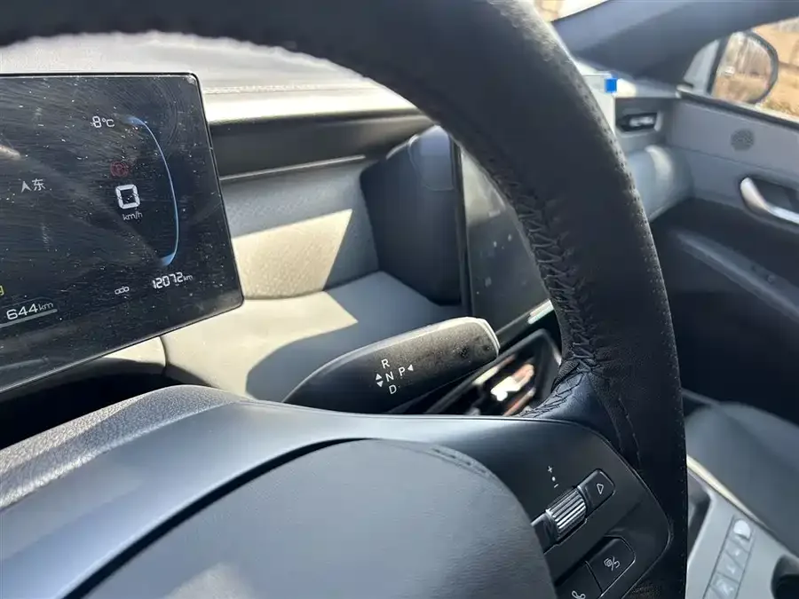 BYD Qin PLUS Qin PLUS 2026 DM-i 128KM Progressive Edition 2025 — миниатюра 4