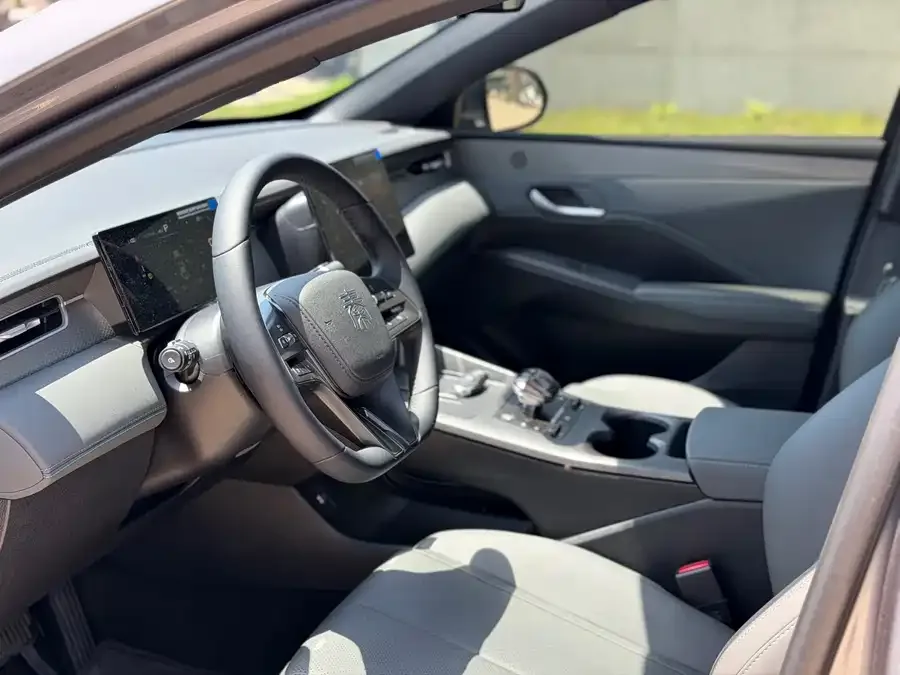 BYD Qin PLUS Qin PLUS 2025 DM-i Intelligent Driving Edition 55KM Beyond Edition 2025 — миниатюра 2