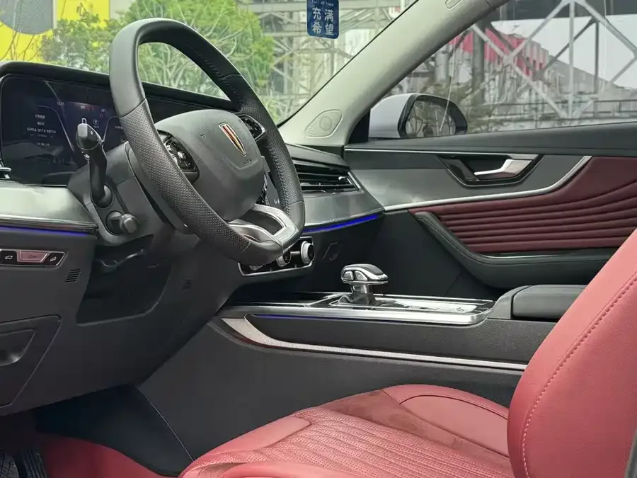 Hongqi HS5 Hongqi HS5 2023 2.0T Flagship Pro Edition 2024 — миниатюра 2