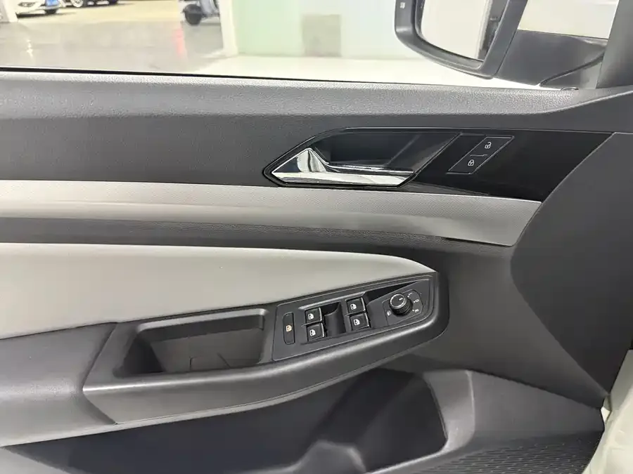 Volkswagen Bora Bora 2023 280TSI DSG Premium Edition 2022 — миниатюра 3