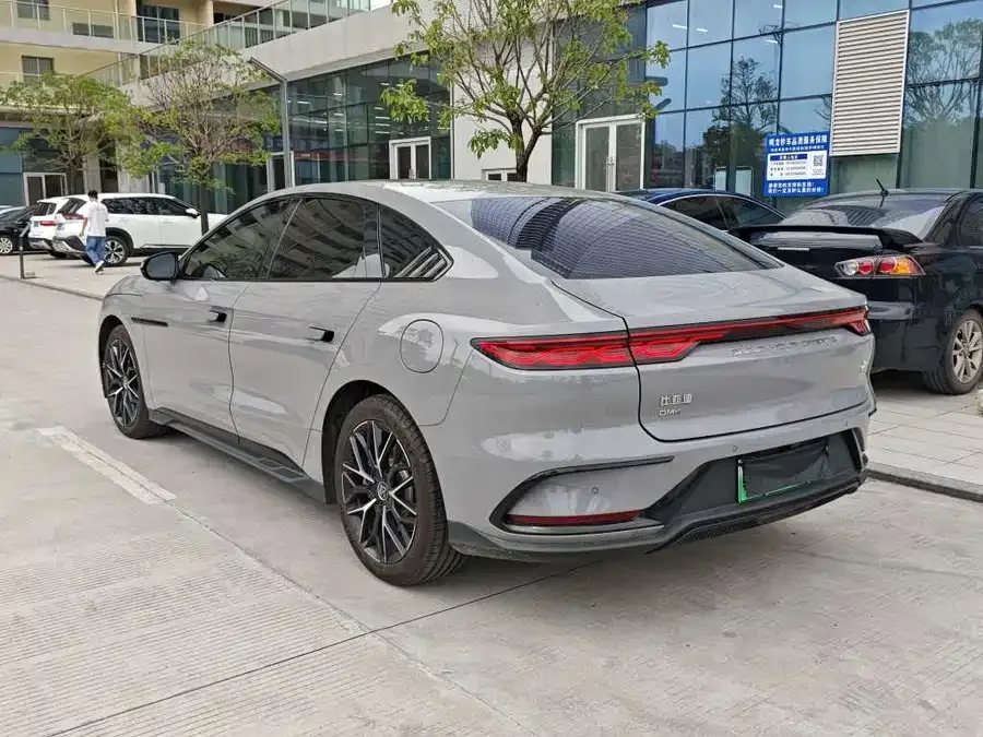 BYD Second-hand Han 2025 DM-i 125KM Premium Edition 2025 — миниатюра 4