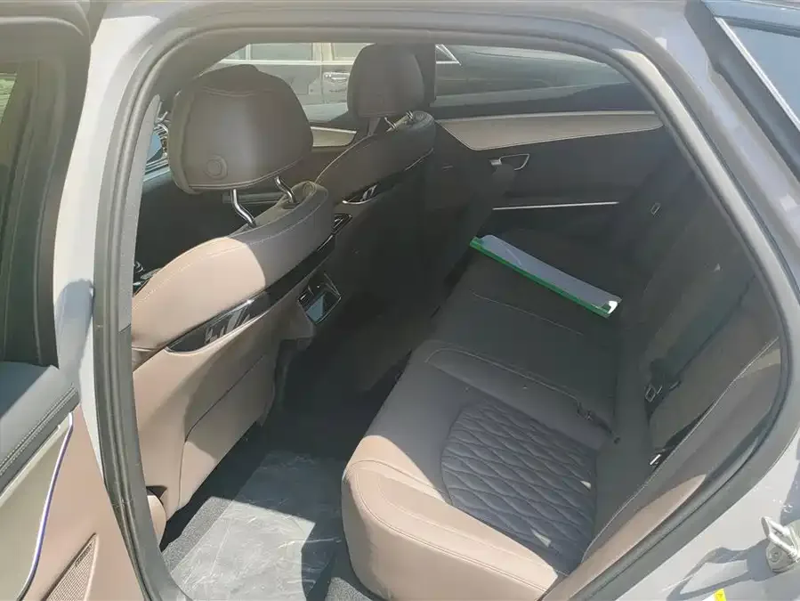 BYD Second-hand Han 2025 DM-i Intelligent Driving Edition 125KM Premium Edition 2025 — миниатюра 5