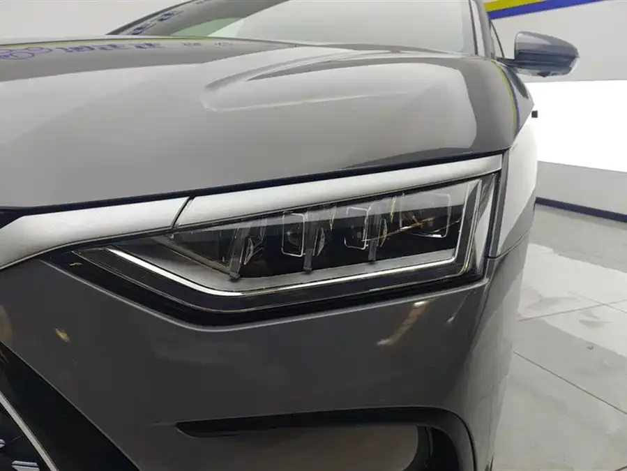 BYD Second-hand Han 2024 DM-i Honor Edition 121KM Premium Edition 2024 — миниатюра 2