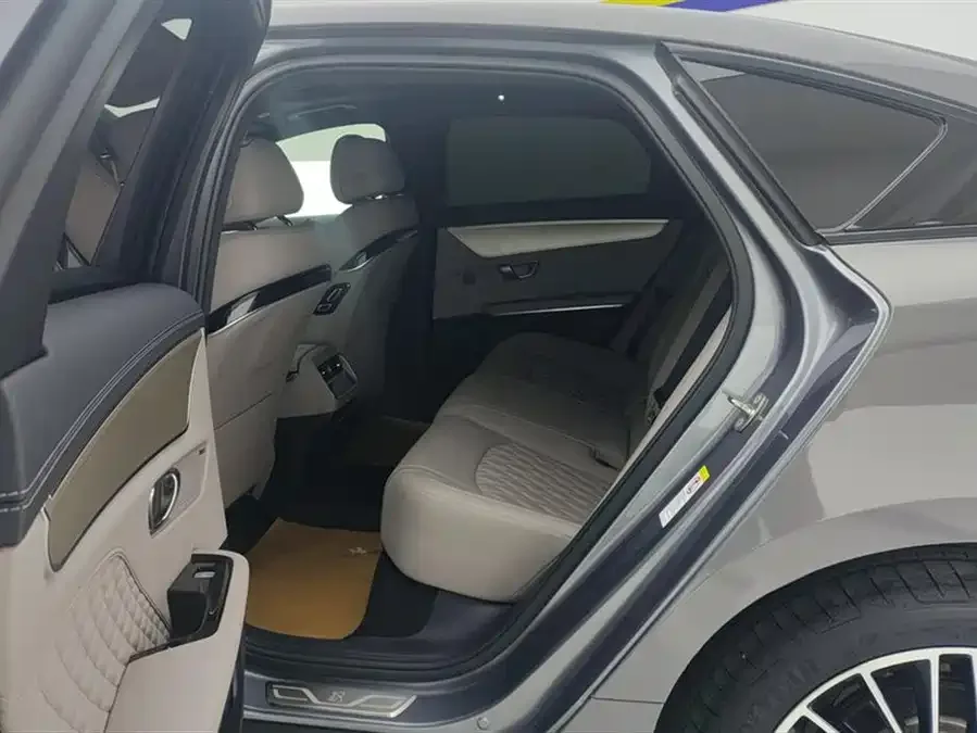 BYD Second-hand Han 2024 DM-i Honor Edition 121KM Premium Edition 2024 — миниатюра 5