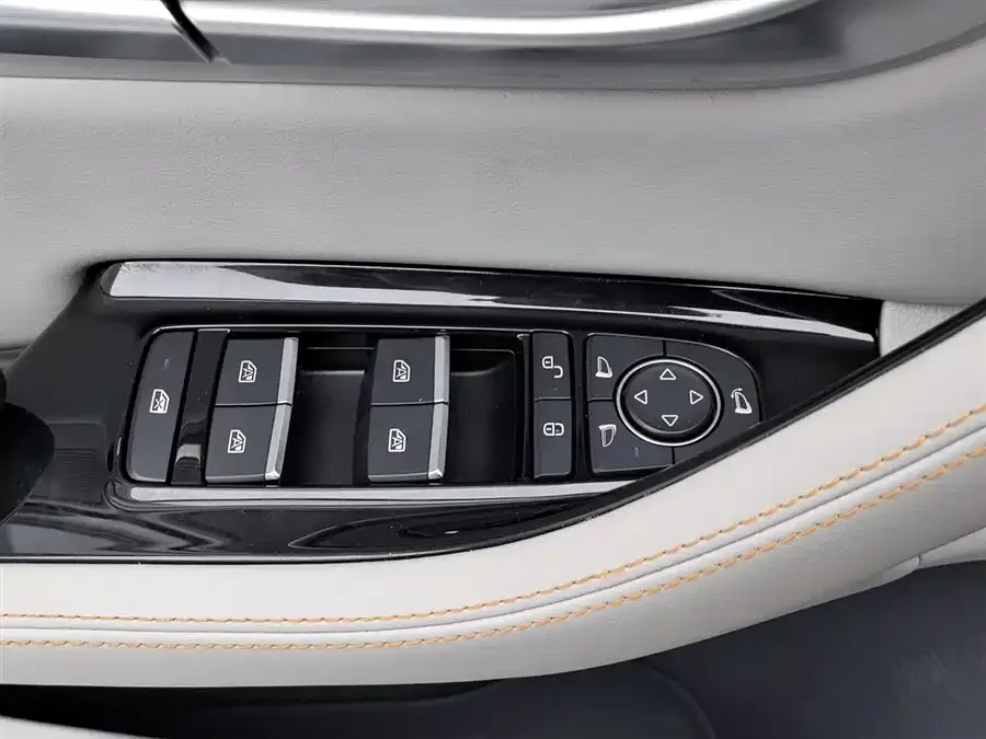 BYD Song PLUS New Energy Song PLUS New Energy 2021 DM-i 51KM Premium Edition 2022 — миниатюра 3