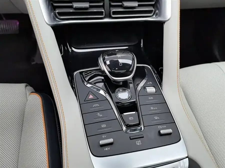 BYD Song PLUS New Energy Song PLUS New Energy 2021 DM-i 51KM Premium Edition 2022 — миниатюра 4