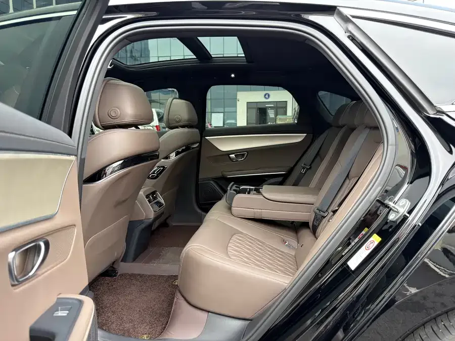 BYD Second-hand Han 2025 DM-i Intelligent Driving Edition 125KM Elite Edition 2025 — миниатюра 2