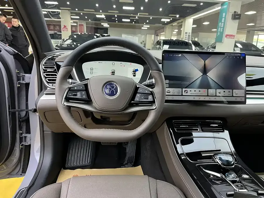 BYD Second-hand Han 2025 DM-i 125KM LiDAR Intelligent Driving Model 2025 — миниатюра 4