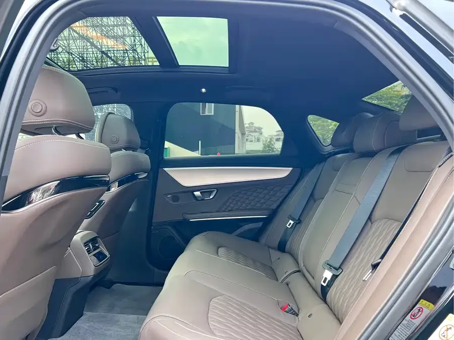 BYD Second-hand Han 2024 DM-i Honor Edition 121KM Premium Edition 2024 — миниатюра 4