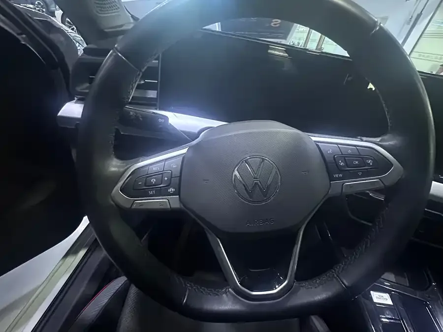 Volkswagen Lamando Lingdu 2023 Lingdu L 280TSI DSG Hot Edition 2023 — миниатюра 5