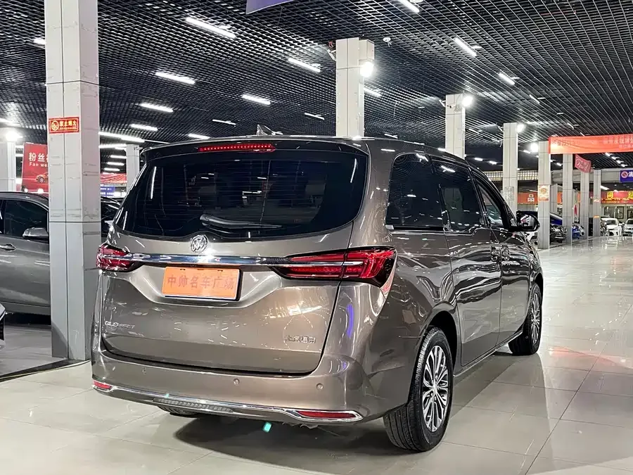 Buick GL8 2023 Land Business Class Smart Edition 2022 — миниатюра 3