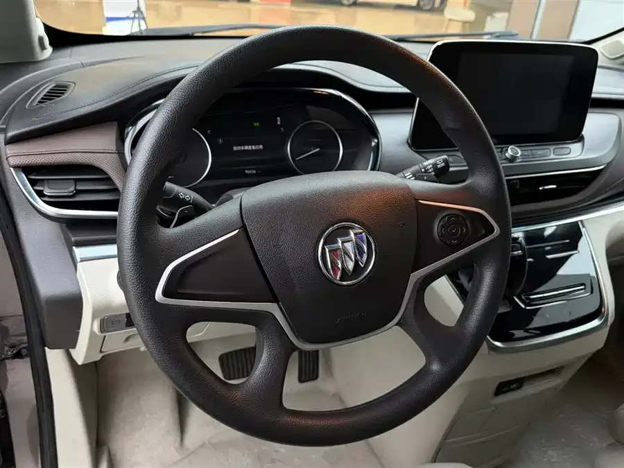 Buick GL8 2023 Land Business Class Comfort Edition 2022 — миниатюра 4
