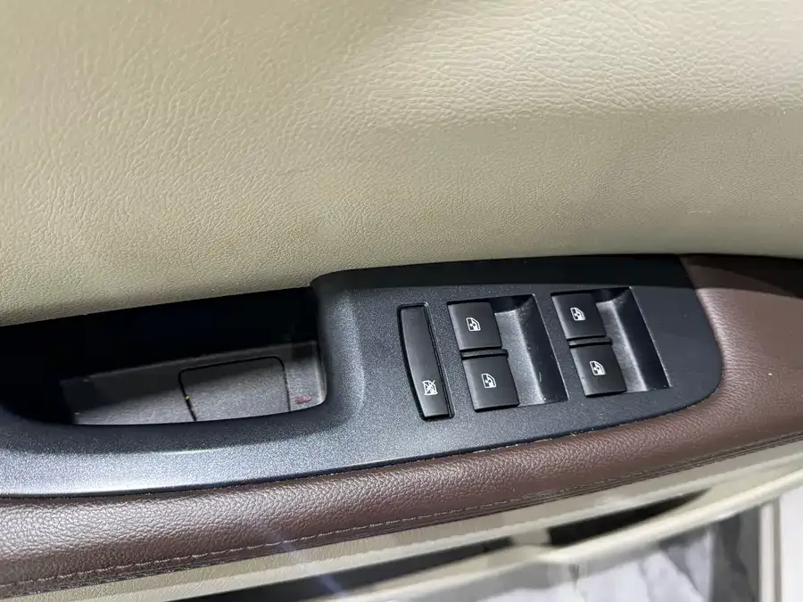 Buick GL8 2022 Land Business Class 652T Comfort Edition 2022 — миниатюра 2