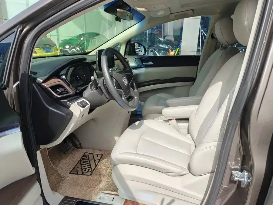 Buick GL8 2022 Land Business Class 652T Comfort Edition 2022 — миниатюра 4