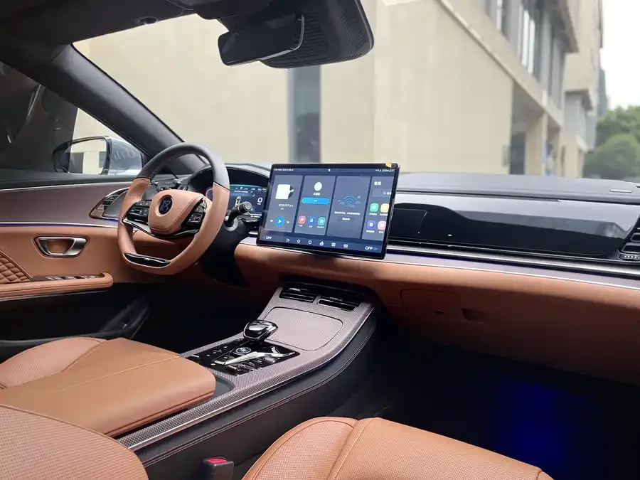 BYD Second-hand Han 2022 DM-i 121KM Premium Edition 2023 — миниатюра 2