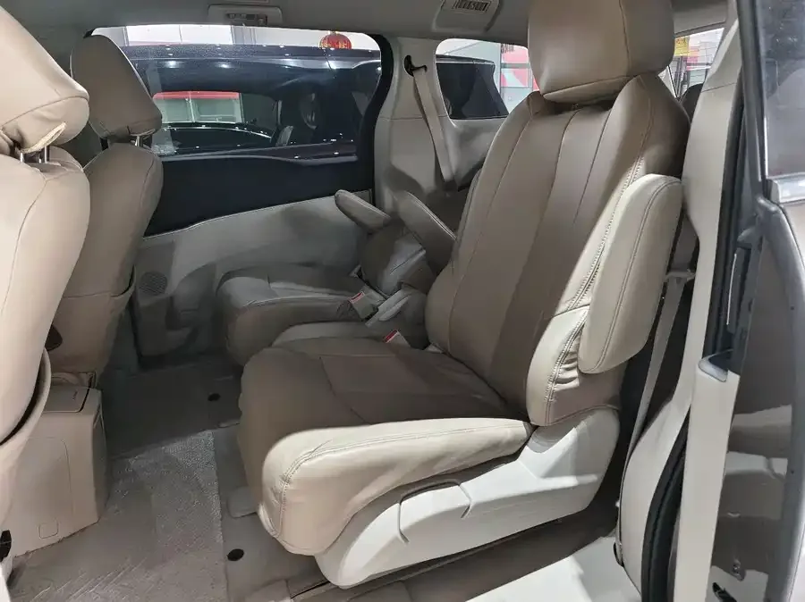 Buick GL8 2022 Land Business Class 652T Comfort Edition 2022 — миниатюра 2