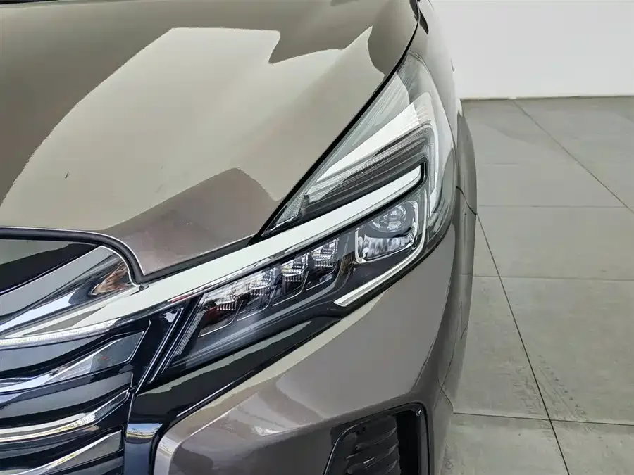 Buick GL8 2023 Land Business Class Smart Edition 2023 — миниатюра 4