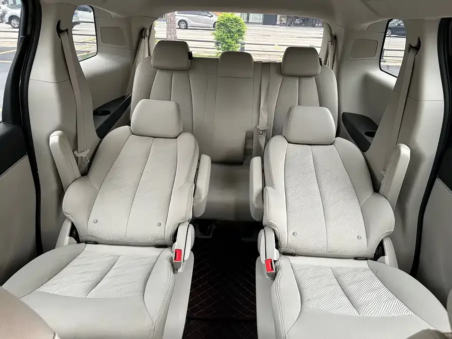 Buick GL8 2023 Land Business Class Smart Edition 2024 — миниатюра 4