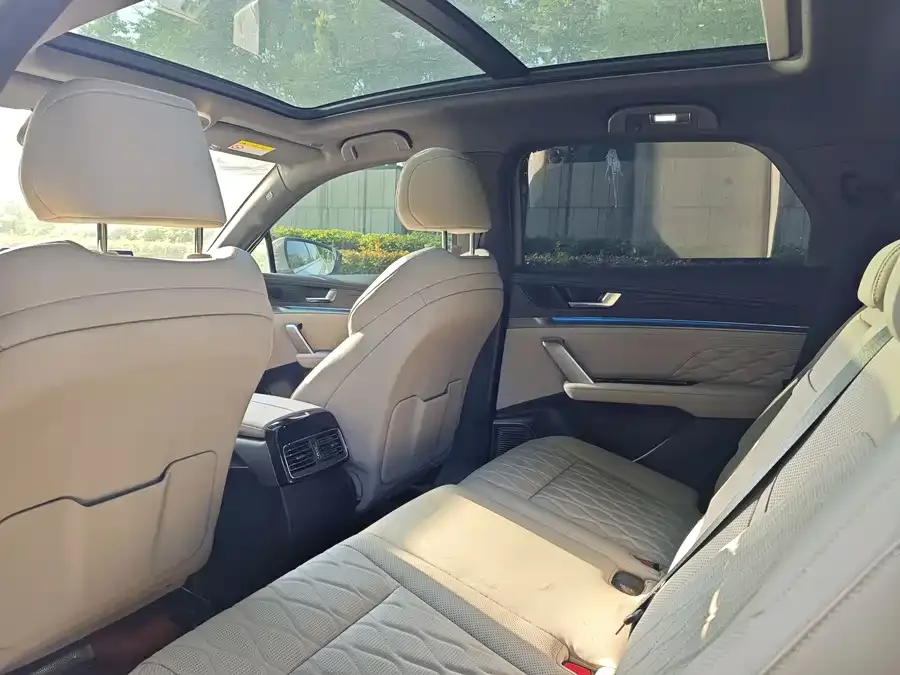 BYD Tang New Energy Tang New Energy 2025 DM-i Intelligent Driving Edition 115KM Premium Edition 2025 — миниатюра 2
