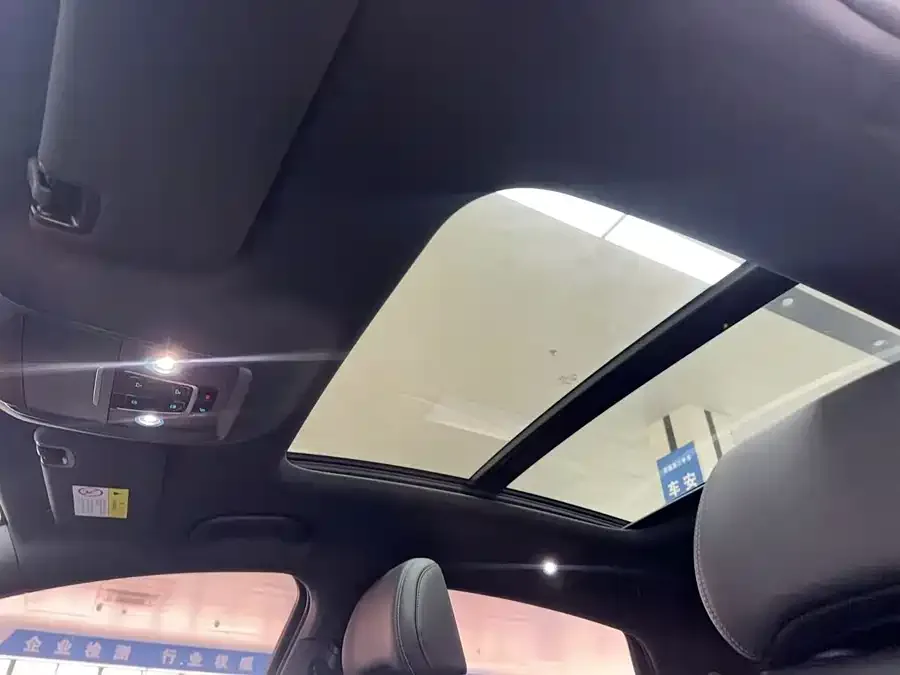 BYD Qin L Qin L 2025 DM-i Intelligent Driving Edition 120KM Beyond Edition 2025 — миниатюра 3