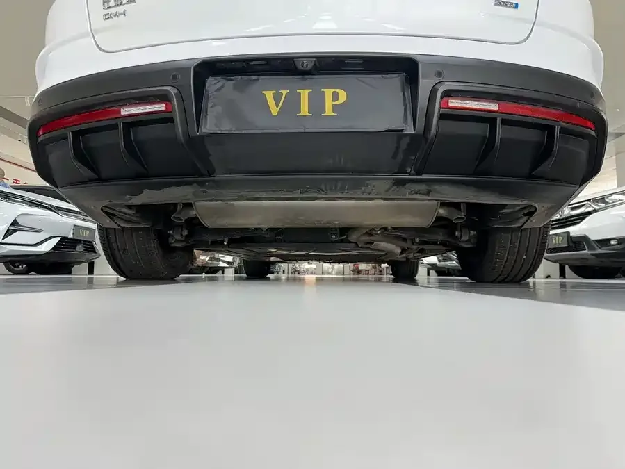 BYD Qin L Qin L 2025 DM-i Intelligent Driving Edition 120KM Beyond Edition 2025 — миниатюра 5