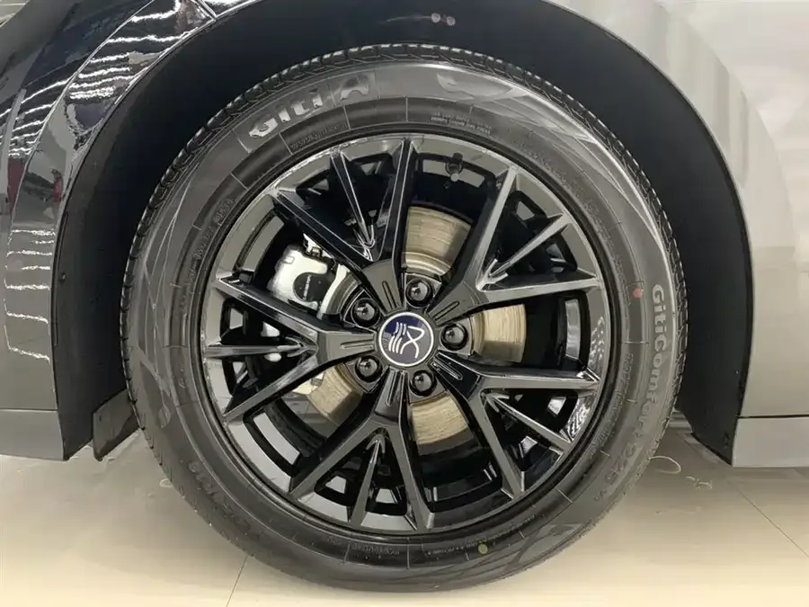 BYD Second-hand Han 2025 DM-i 125KM Elite 2024 — миниатюра 4