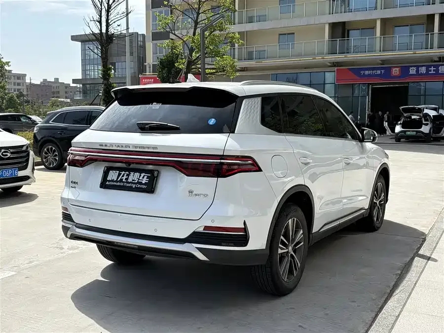 BYD Song Pro New Energy Song Pro New Energy 2022 DM-i 51km Luxury Edition 2022 — миниатюра 3