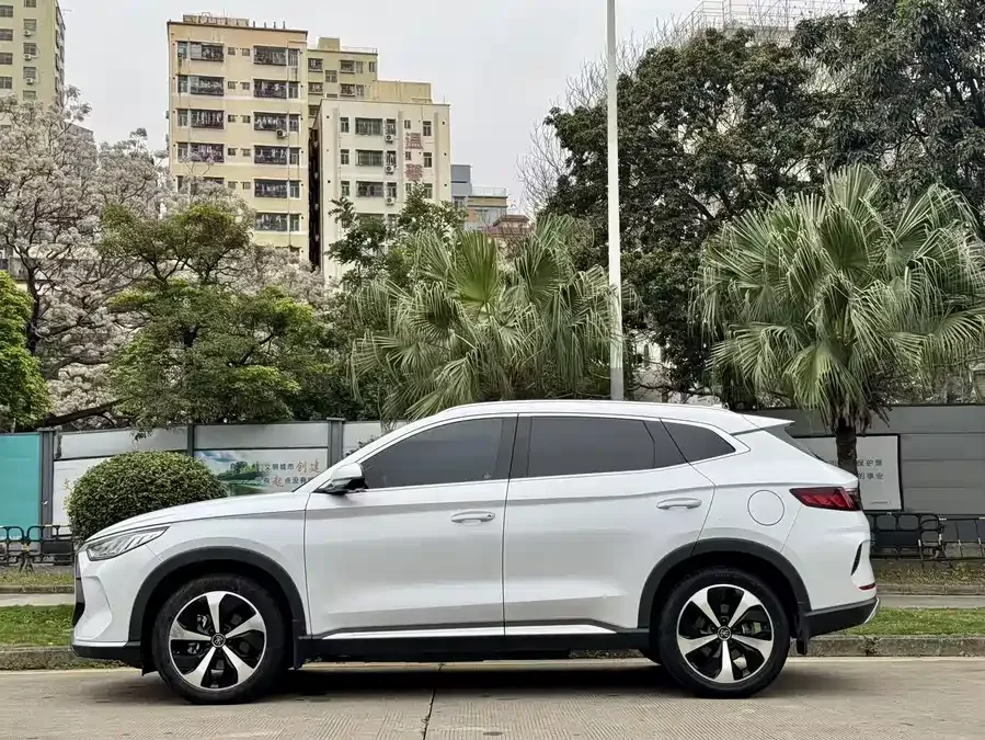 BYD Song PLUS New Energy Song PLUS New Energy 2021 DM-i 110KM Flagship PLUS 2023 — миниатюра 2