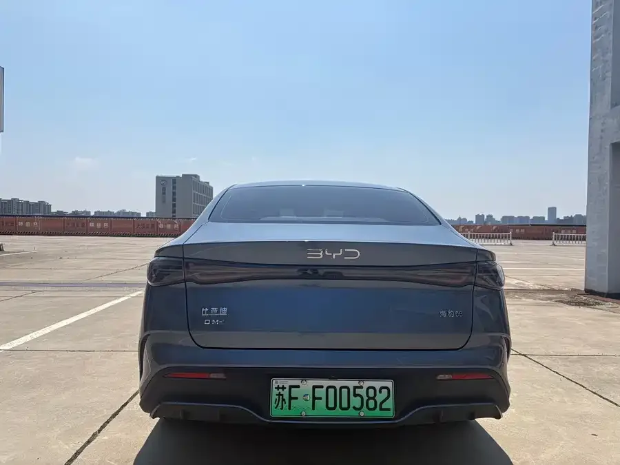 BYD Seal 06 Seal 06 2024 DM-i 120KM Premium Edition 2024 — миниатюра 2