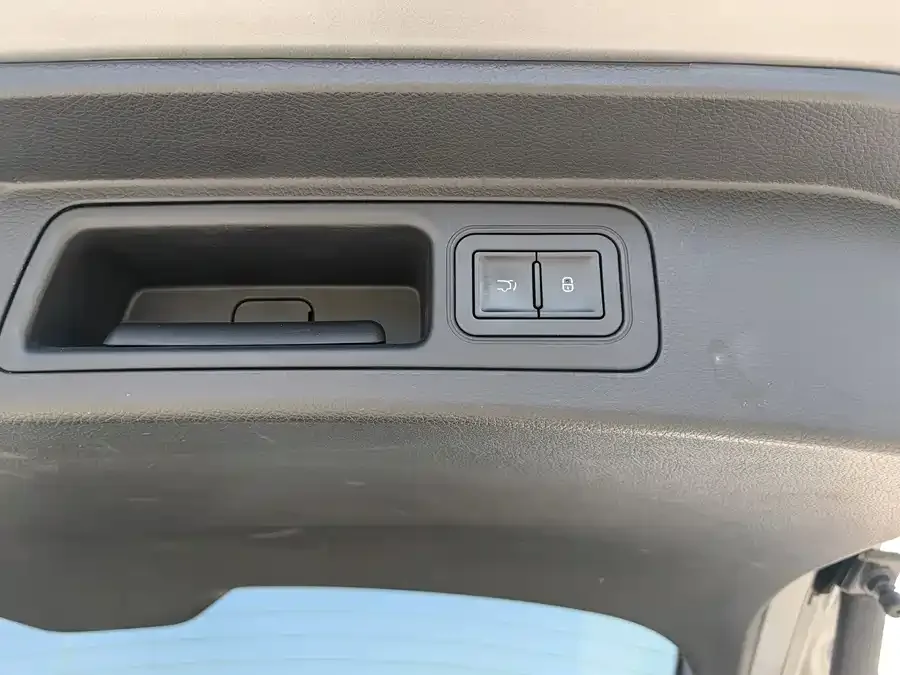 BYD Song PLUS New Energy Song PLUS New Energy 2021 DM-i 110KM Flagship PLUS 2022 — миниатюра 3