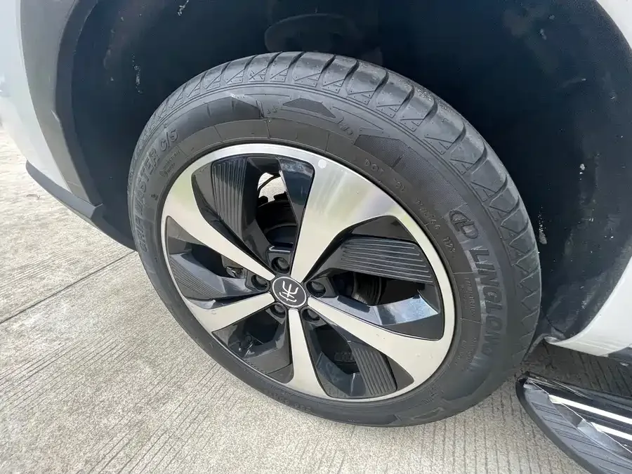 BYD Song PLUS New Energy Song PLUS New Energy 2021 DM-i 110KM Flagship PLUS 2023 — миниатюра 3