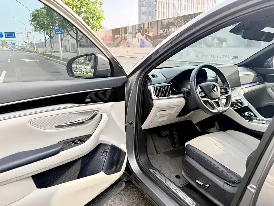 BYD Song PLUS New Energy Song PLUS New Energy 2021 DM-i 110KM Flagship PLUS 2022 — миниатюра 2
